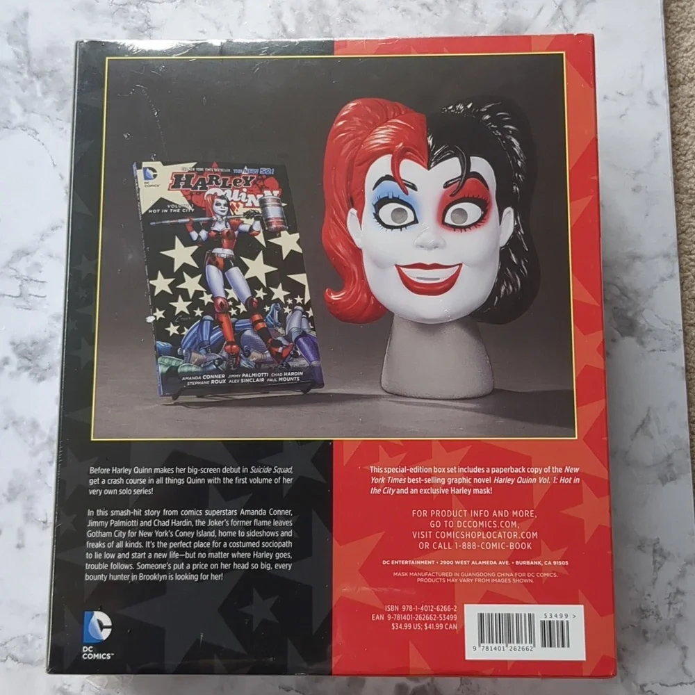 Harley Quinn Book & Mask - Picture 2 of 6
